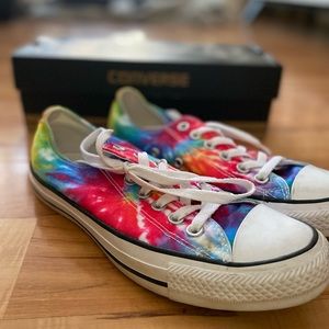 Converse tie dye shoes